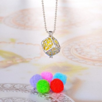 HooAMI Aromatherapy Essential Diffuser Necklace in Women's Lockets