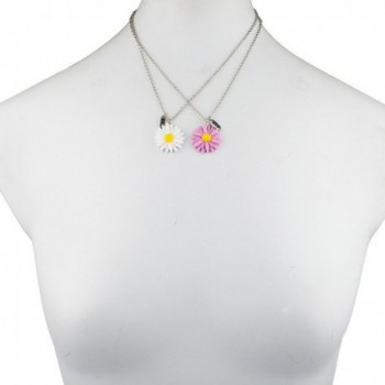 Lux Accessories Friends Daisies Necklace in Women's Pendants