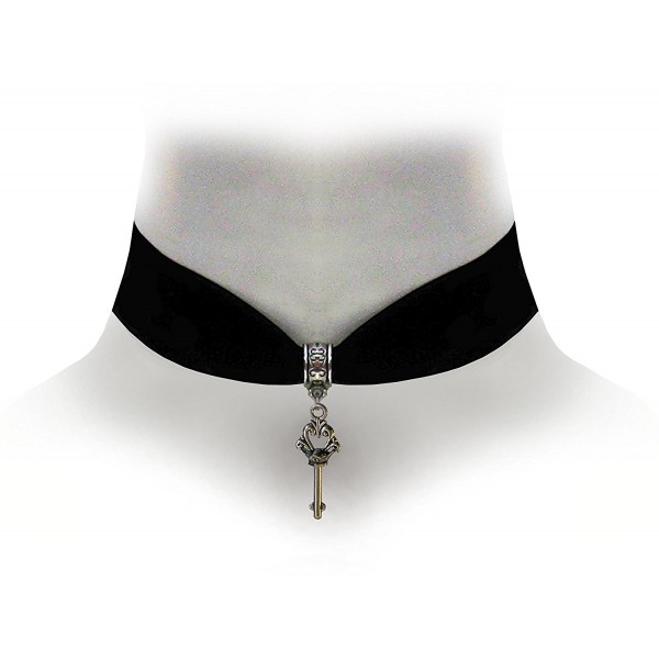 Victorian Vault Black Velvet Choker Steampunk Jewelry Gothic Key Pendant Necklace - CL17Z6WTWMZ